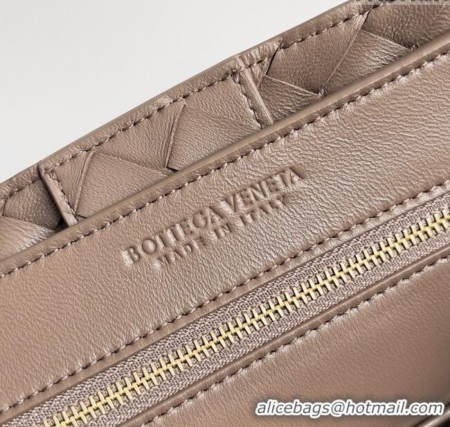 Super Quality Bottega Veneta Medium Andiamo Top Handle Bag in Intrecciato Leather 743572 Grey 2024