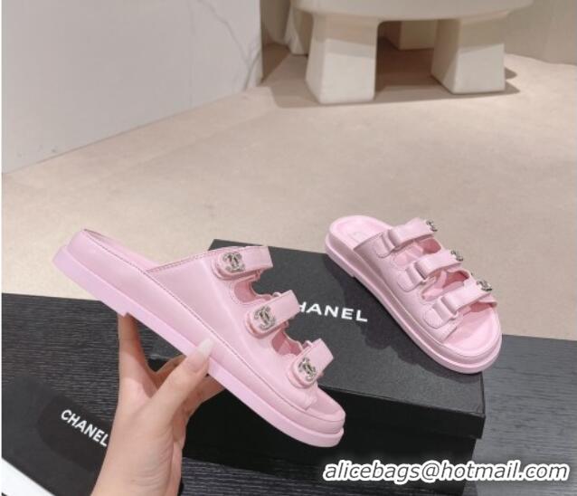 Top Design Chanel Lambskin Flat Slide Sandals with Triple Straps and Crystals CC Pink 0423030