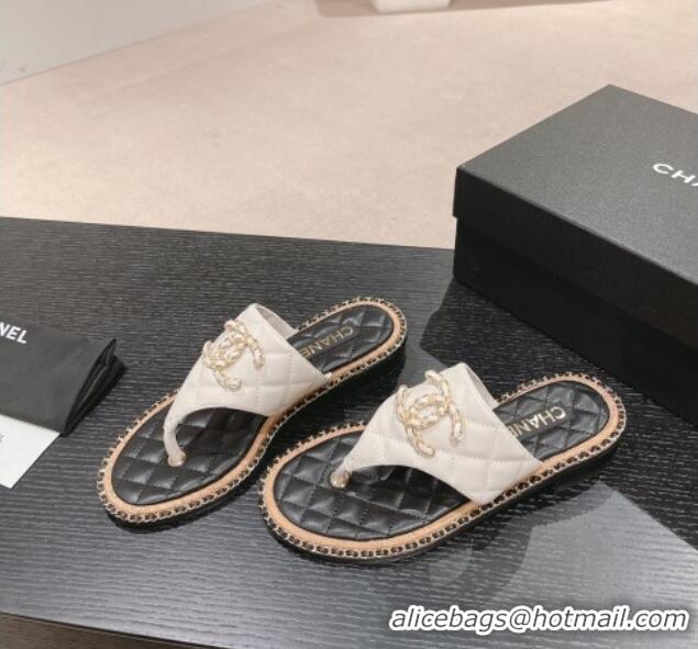 Unique Style Chanel Quilted Lambskin Flat Thong Slide Sandals with Chain CC White 423055