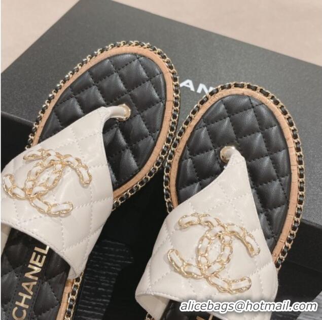 Unique Style Chanel Quilted Lambskin Flat Thong Slide Sandals with Chain CC White 423055