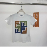 ​Famous Brand Fendi T-shirt F040305 White/Green 2024 (Kids)