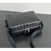 Most Popular Bottega Veneta Intrecciato Camera Bag 755774 Black 2024