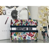 Trendy Design Dior Medium Book Tote Bag in Toile de Jouy Fantastica Embroidery CD2067 White Multicolor 2024