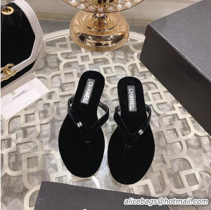 ​Famous Brand Chanel Velvet Flat Thong Slide Sandals with Crystal CC G45716 Black 2024