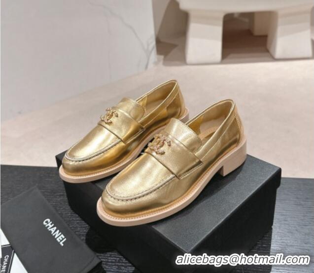 Stylish Chanel Laminated Calfskin Loafers G45663 Gold 424154