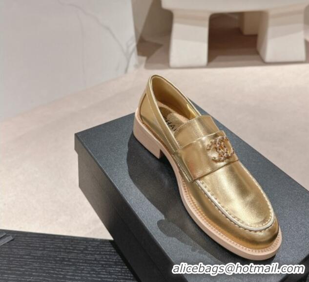 Stylish Chanel Laminated Calfskin Loafers G45663 Gold 424154