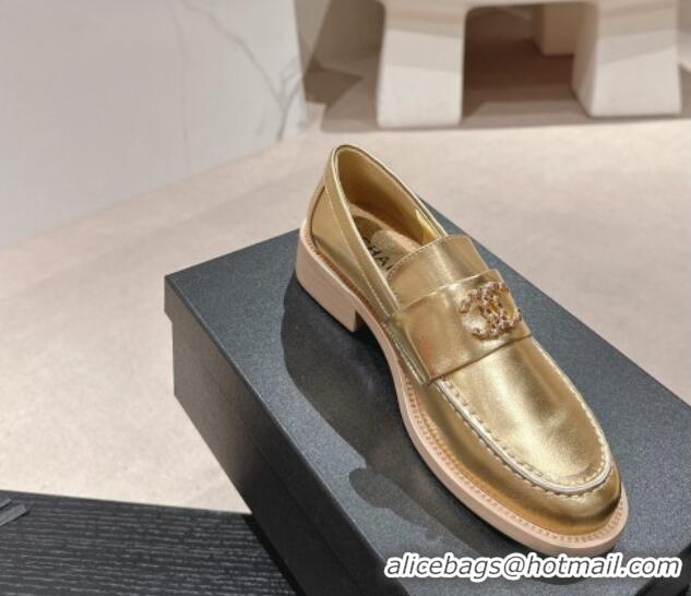 Stylish Chanel Laminated Calfskin Loafers G45663 Gold 424154