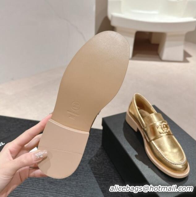 Stylish Chanel Laminated Calfskin Loafers G45663 Gold 424154