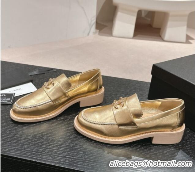 Stylish Chanel Laminated Calfskin Loafers G45663 Gold 424154