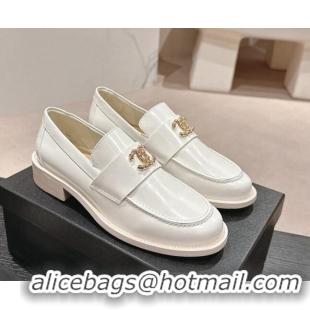 Good Product Chanel Calfskin Loafers G45663 White 424155