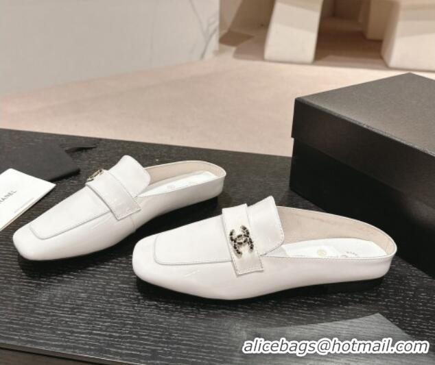 Sophisticated Chanel Shiny Calfskin Flat Mules White 424177