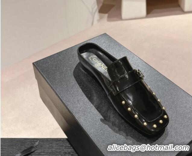 Sumptuous Chanel Shiny Calfskin Flat Mules with Pearls Black 424180