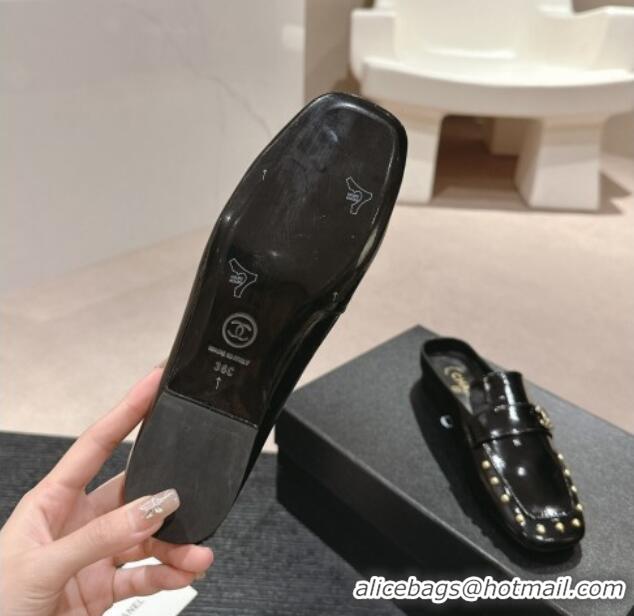 Sumptuous Chanel Shiny Calfskin Flat Mules with Pearls Black 424180