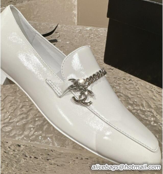 Luxurious Chanel Shiny Calfskin Loafers with Chain CC White 424193