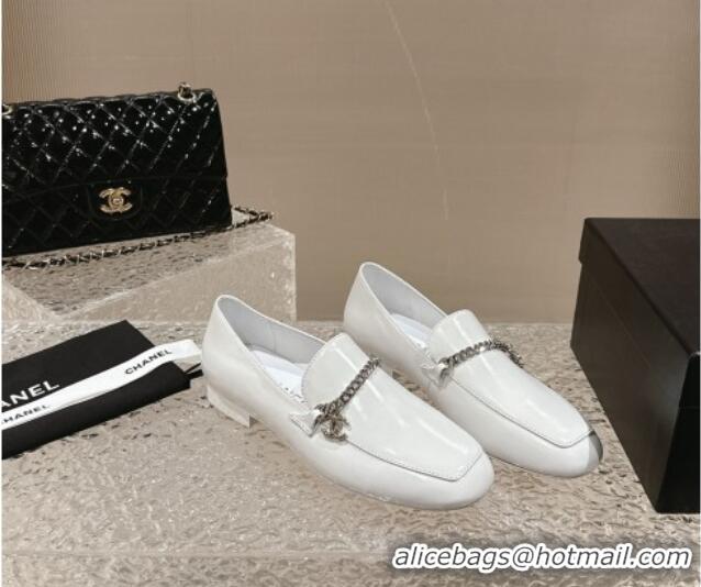 Luxurious Chanel Shiny Calfskin Loafers with Chain CC White 424193