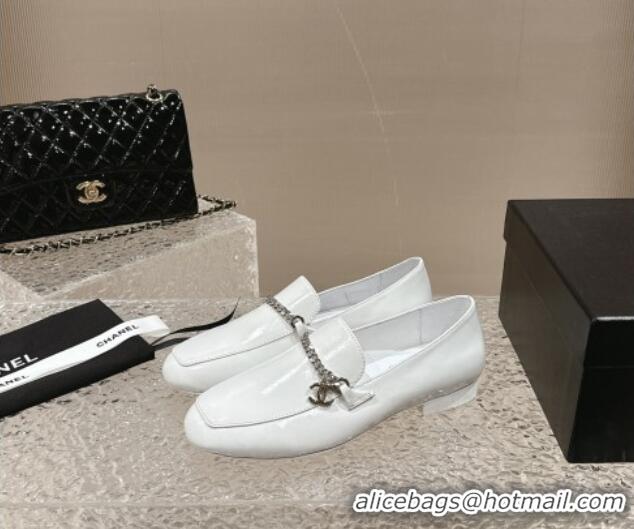 Luxurious Chanel Shiny Calfskin Loafers with Chain CC White 424193