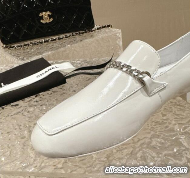 Luxurious Chanel Shiny Calfskin Loafers with Chain CC White 424193