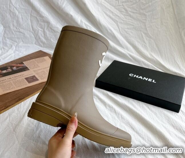 Luxury Cheap Chanel Rubber Ankle Rain Boots with Front CC Green 0425070