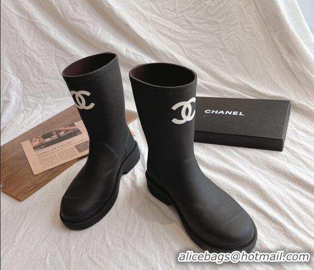 Luxury Chanel Rubber Ankle Rain Boots with Front CC Black 0425071