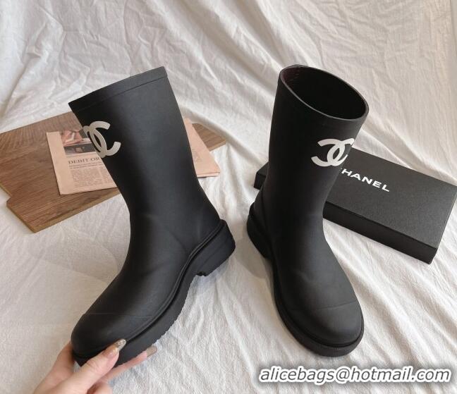 Luxury Chanel Rubber Ankle Rain Boots with Front CC Black 0425071