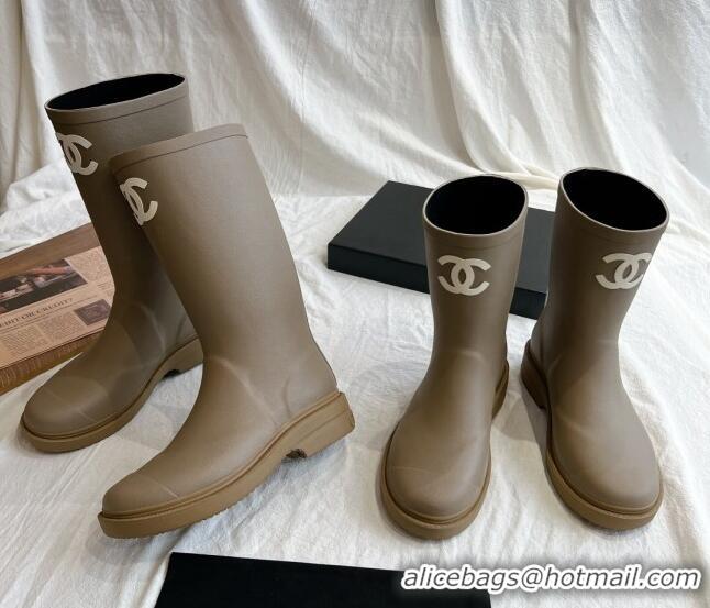 Stylish Chanel Rubber Medium Rain Boots with Front CC Green 425073