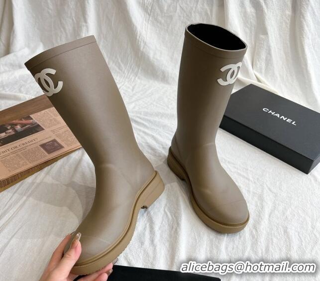 Stylish Chanel Rubber Medium Rain Boots with Front CC Green 425073