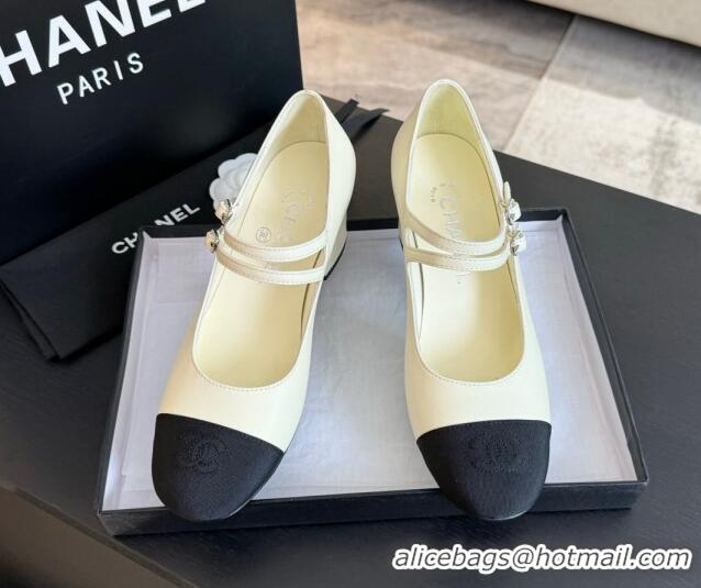 Sumptuous Chanel Lambskin Mary Janes Pump with Double Buckle Strap White 425086