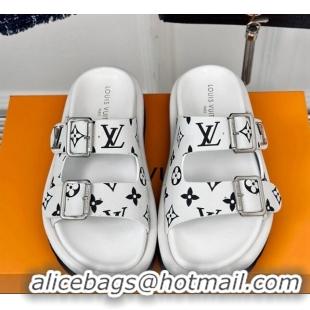 Sumptuous Louis Vuitton Double Buckle Strap Sandals in Monogram Canvas White 426045