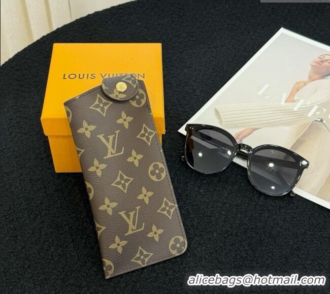 Famous Brand Louis Vuitton Woody LV Glass Pouch 0513 Classic Monogram 2024