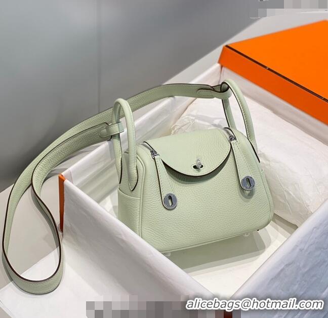 Well Crafted Hermes Lindy Mini Bag 19cm in Grainy Calfskin H7102 Bubble Green