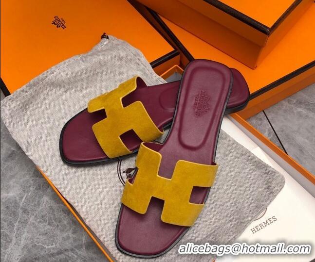 Sumptuous Hermes Classic Oran Flat Slide Sandals in Suede Yellow/Burgundy 0327010