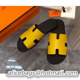 Best Grade Hermes Men's Classic Izmir Flat Slide Sandals in Palm-Grained Leather Yellow 327023