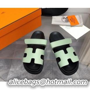 Sumptuous Hermes Chypre Flat Sandals in Grained Calfskin Light Green 0327037