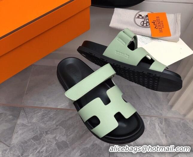 Sumptuous Hermes Chypre Flat Sandals in Grained Calfskin Light Green 0327037