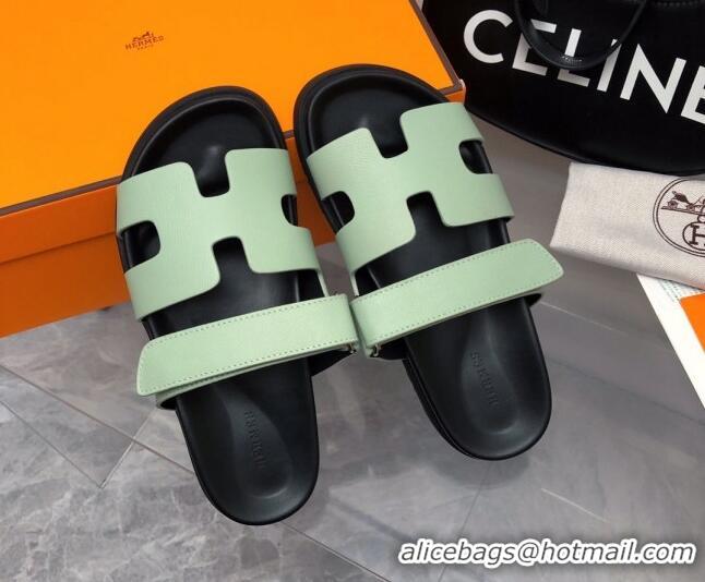 Sumptuous Hermes Chypre Flat Sandals in Grained Calfskin Light Green 0327037