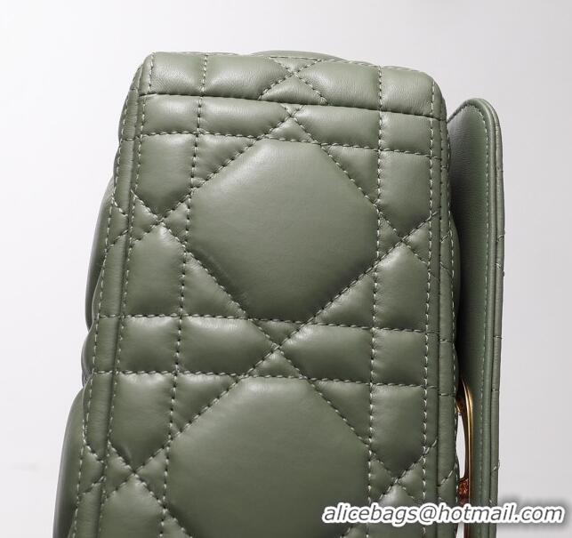 Promotional Dior Medium Caro Chain Bag in Quilted Macrocannage Calfskin CD2202 Green 2024