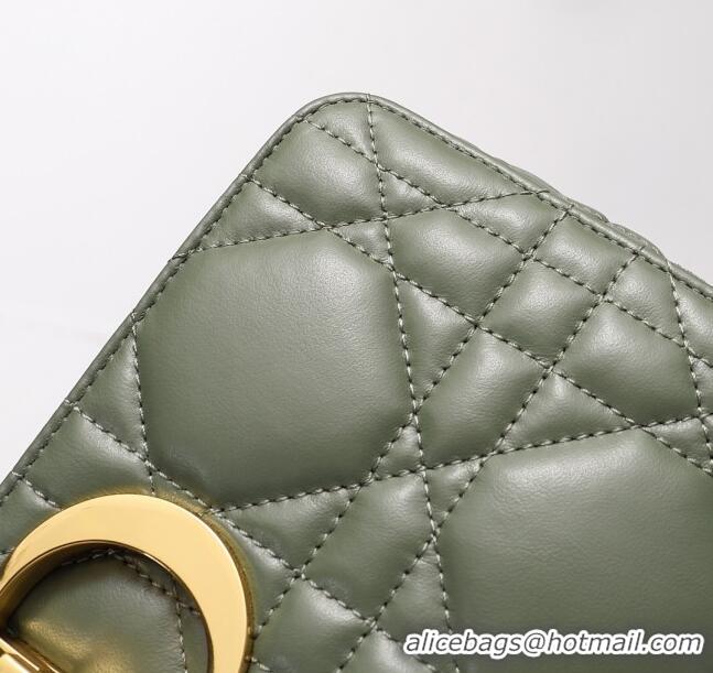 Promotional Dior Medium Caro Chain Bag in Quilted Macrocannage Calfskin CD2202 Green 2024