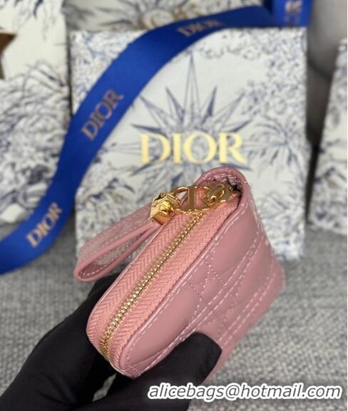 Famous Brand Dior Caro Zipped Wallet in Patent Cannage Calfskin 0523 Pink 2024