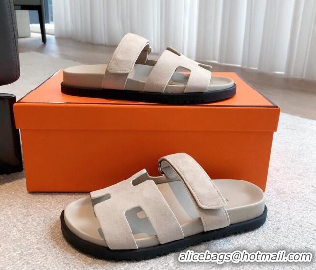 Good Looking Hermes Chypre Flat Sandals in Suede Light Grey 425163