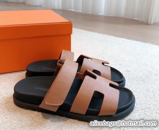 Unique Style Hermes Chypre Flat Sandals in Palm-Grained Calfskin Brown/Black 425164