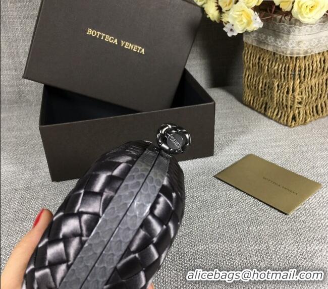 Famous Brand Bottega Veneta Satin Knot Mini Clutch BV8651 Dark Grey 2024