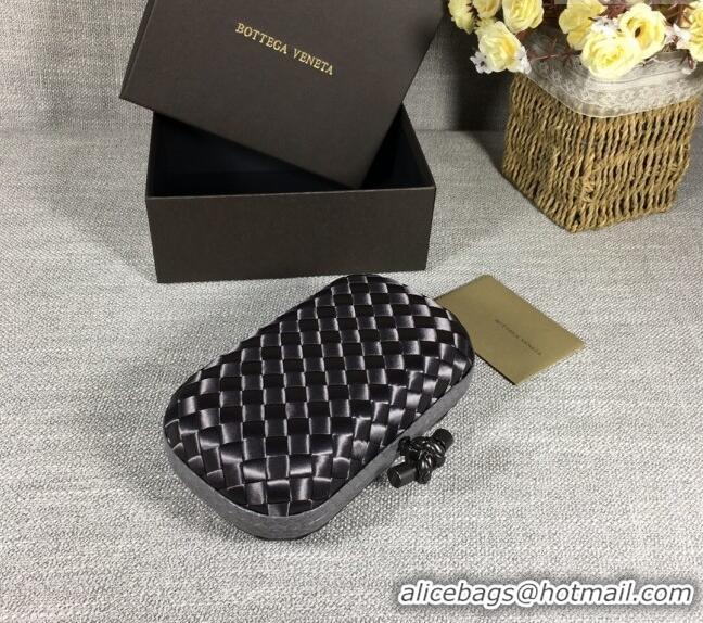 Famous Brand Bottega Veneta Satin Knot Mini Clutch BV8651 Dark Grey 2024