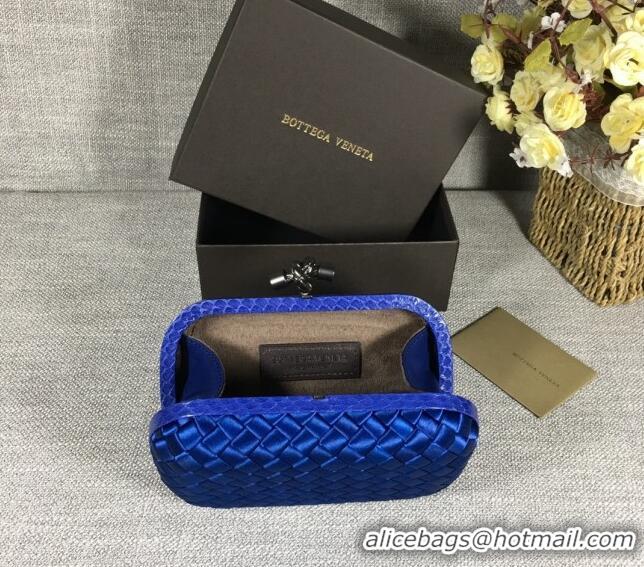 Famous Brand Bottega Veneta Satin Knot Mini Clutch BV8651 Stone Blue 2024