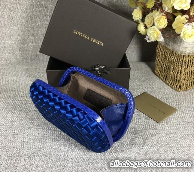 Famous Brand Bottega Veneta Satin Knot Mini Clutch BV8651 Stone Blue 2024