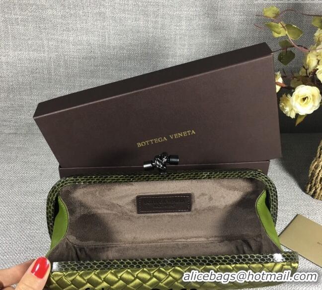 Popular Style Bottega Veneta Satin Knot Long Clutch BV8651 Shiny Green 2024