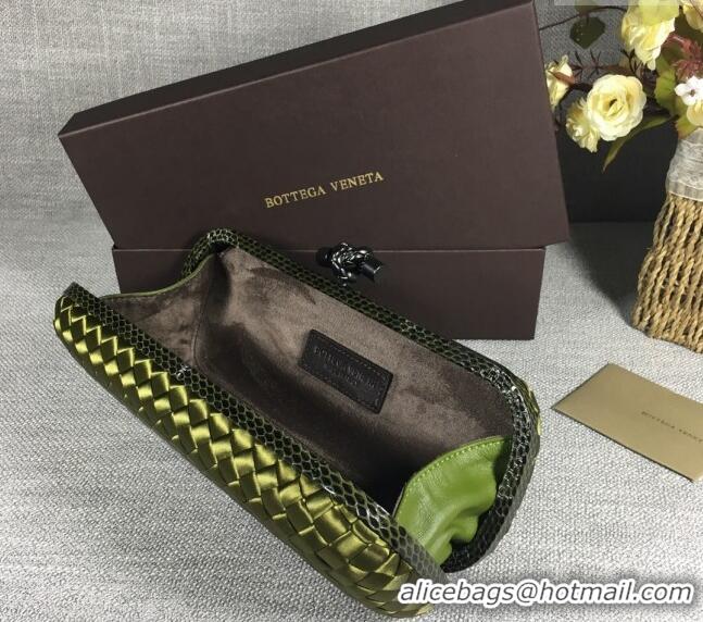 Popular Style Bottega Veneta Satin Knot Long Clutch BV8651 Shiny Green 2024