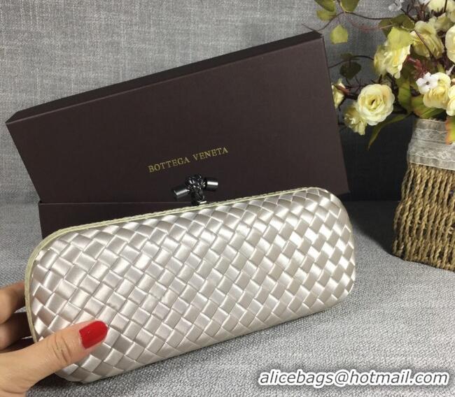 Famous Brand Bottega Veneta Satin Knot Long Clutch BV8651 Light Silver 2024