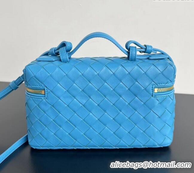 Best Product Bottega Veneta Bang Bang Vanity Case in Intrecciato Leather 789109 Pool Blue 2024