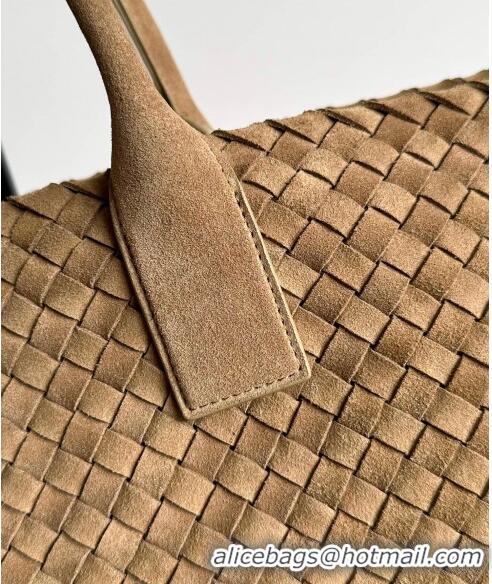 Famous Brand Bottega Veneta Large Cabat Tote Bag in Intreccio Suede 608811 Light Brown 2024