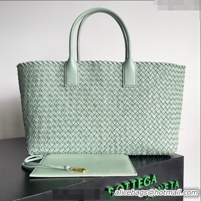 Well Crafted Bottega Veneta Large Cabat Tote Bag in Intreccio Leather 608811 Pale Green 2024